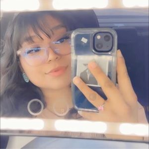 Meet your Posher, Seanoa